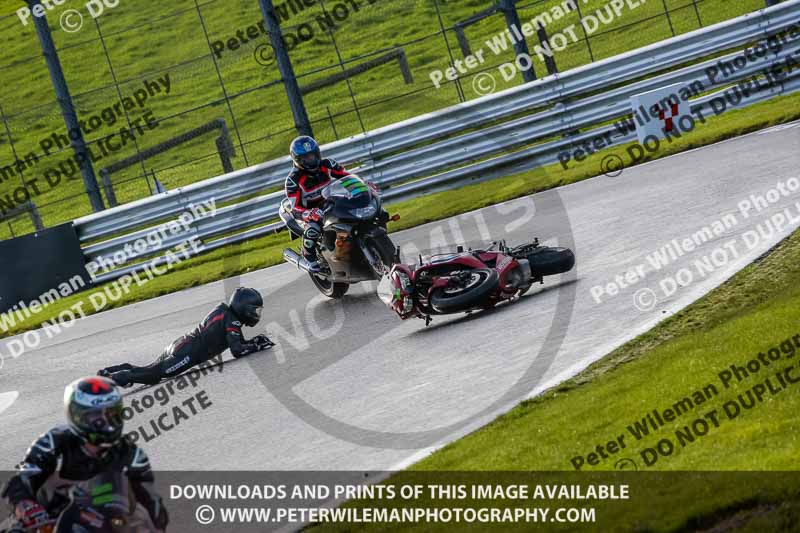 anglesey;brands hatch;cadwell park;croft;donington park;enduro digital images;event digital images;eventdigitalimages;mallory;no limits;oulton park;peter wileman photography;racing digital images;silverstone;snetterton;trackday digital images;trackday photos;vmcc banbury run;welsh 2 day enduro